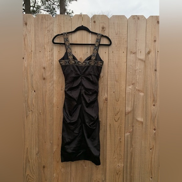 CACHE 2 Black Gold Cocktail Party Body con Dress Stretch Satin Embroidered - Picture 5 of 6